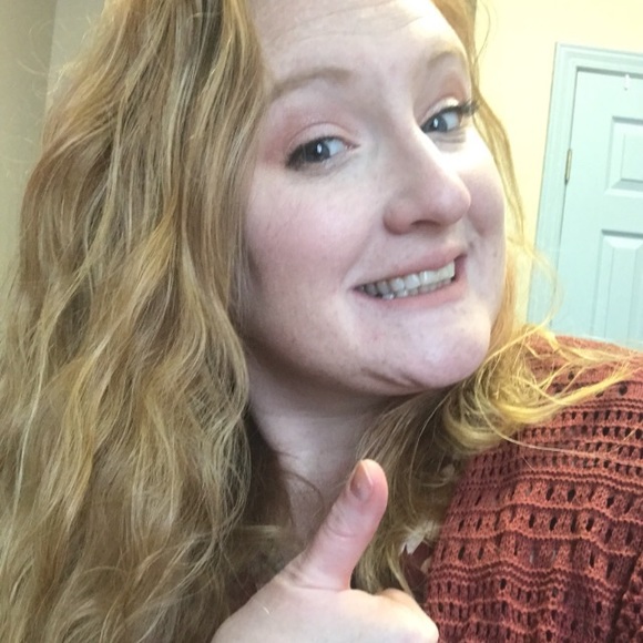 Meet your Posher, Christine - Picture 1 of 1